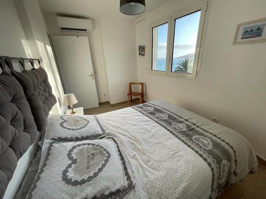 Appartement Bord De Mer Avec Garage マントン エクステリア 写真